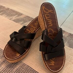 Sam Edelman Black wedge slides 9.5